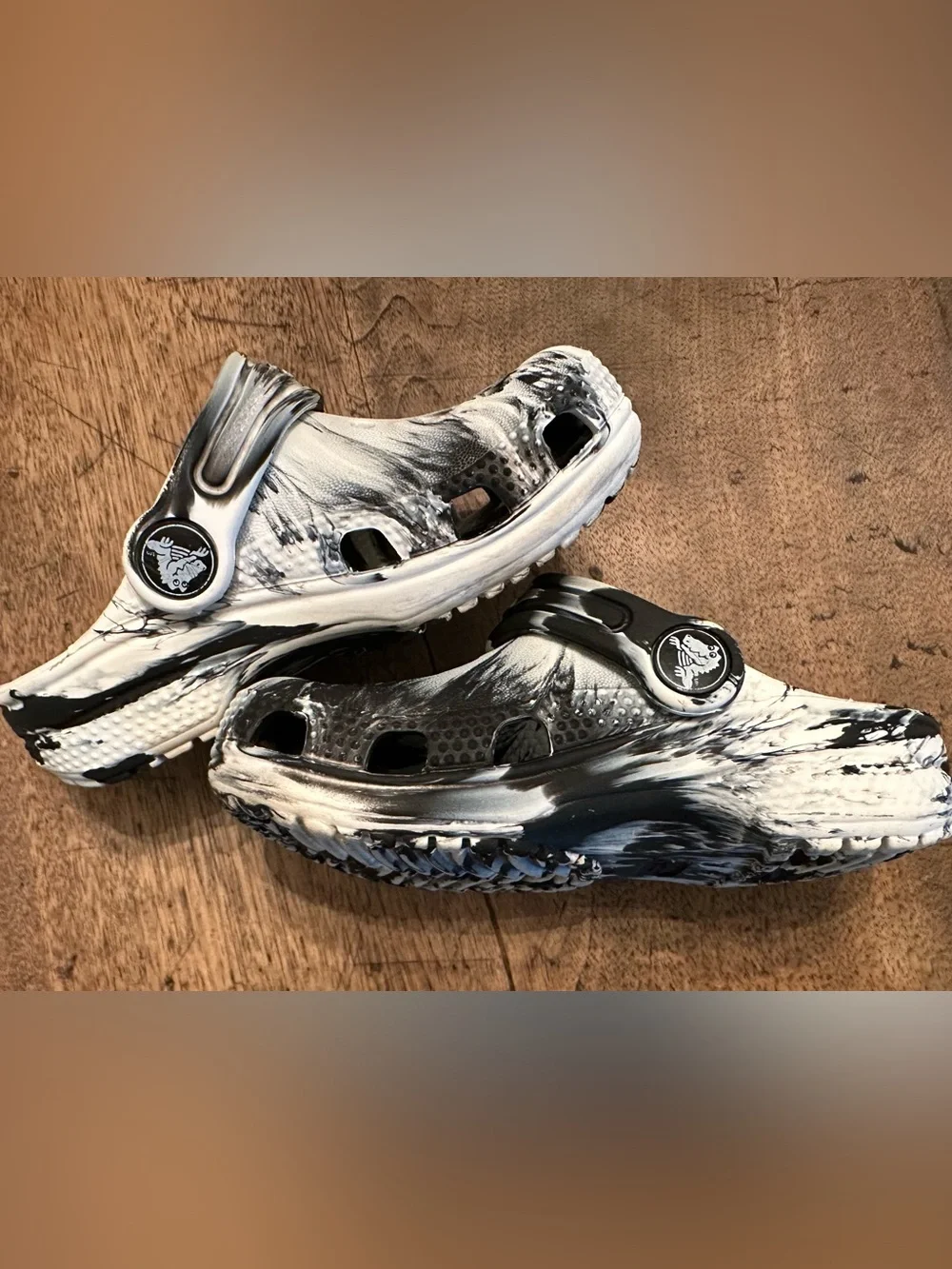 GUC CROCS Kids Black & White Marble Pattern Size C8.